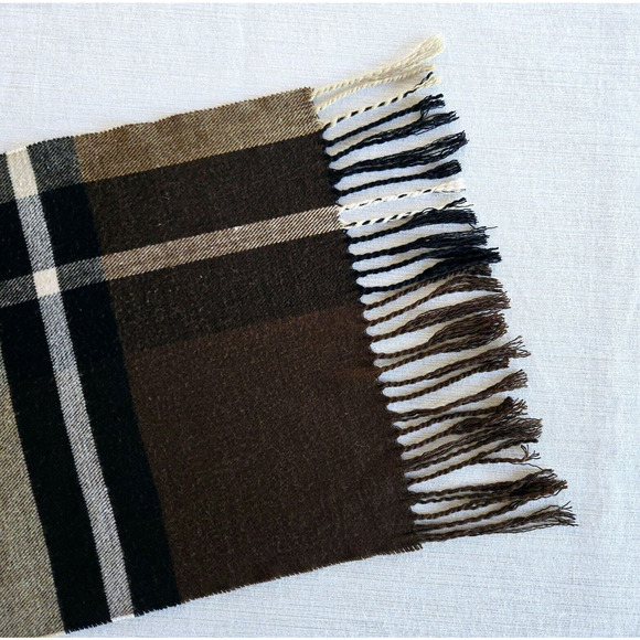 Burberry London Scarf Brown Tan Plaid Check Soft Fringe Cozy Winter Classic 66" - Picture 4 of 10